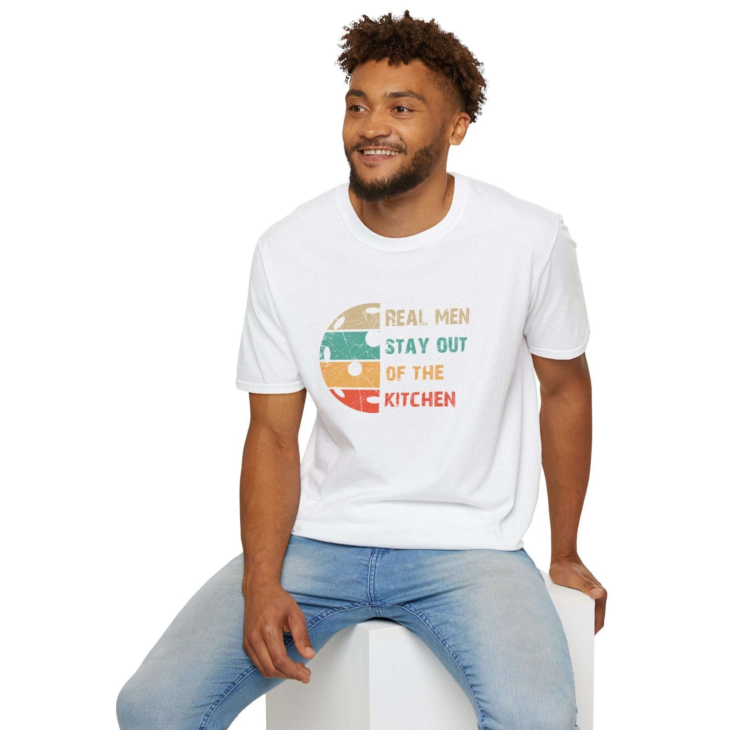 Men's Cool Pickleball T-shirt - Real Men Stay Out Of The Kitchen Retro