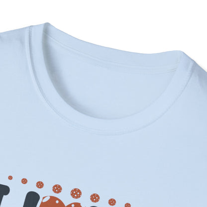 Women's Cheerful Pickleball T-shirt - I Love Pickleball